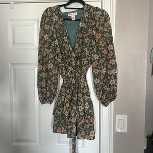 Floral spring and summer dress. Mini, belted size large